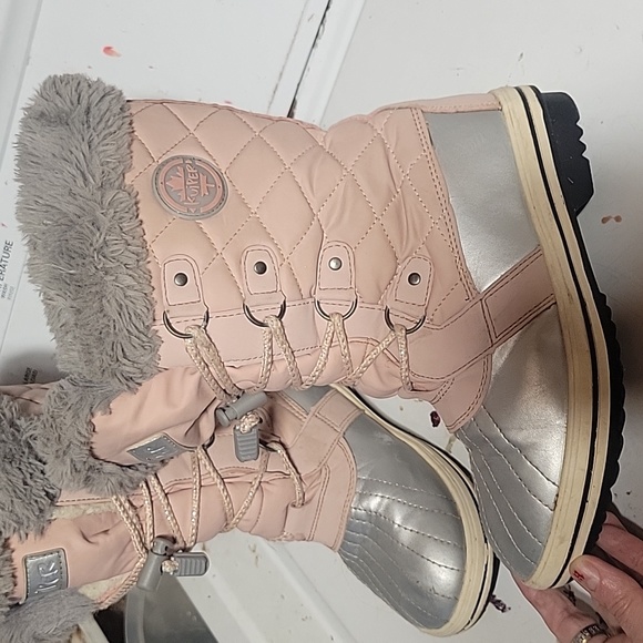 Girls winter boots size 3 - Picture 2 of 4